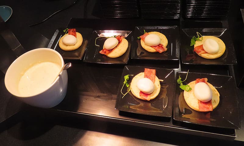 エッグベネディクト