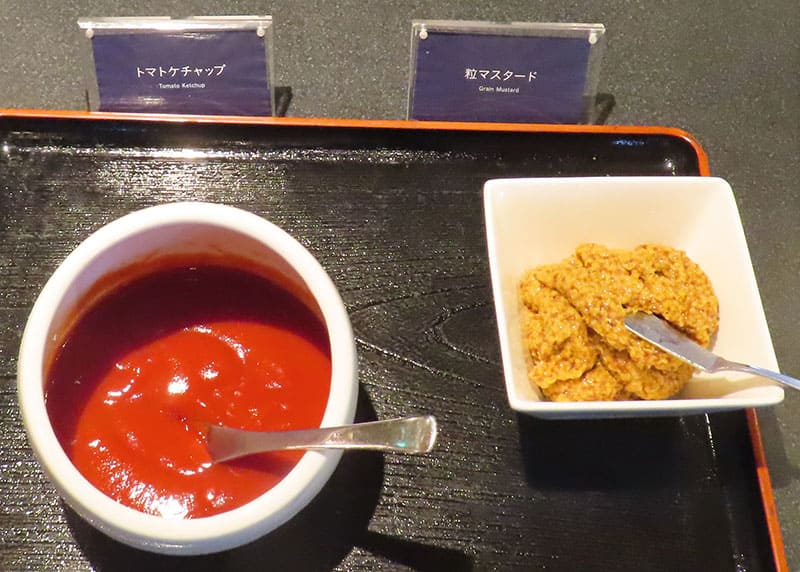 トマトケチャップ、粒マスタード