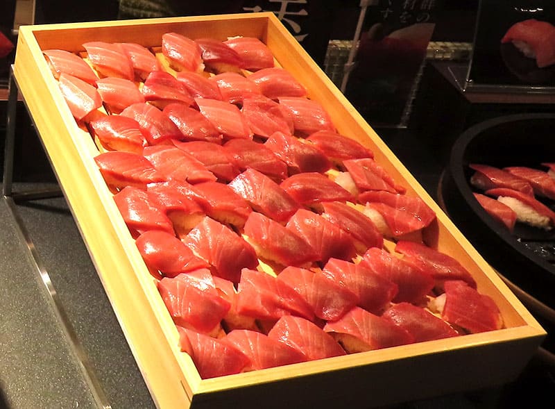 大ネタ 天然本マグロ中トロ握り