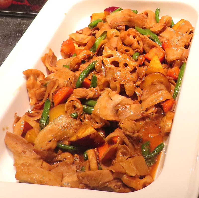 豚肉と根菜のオイスター炒め(季節限定メニュー)