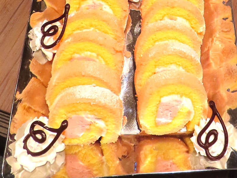 いちごロールケーキ
