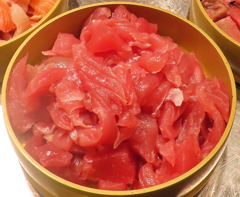 勝浦産生マグロ