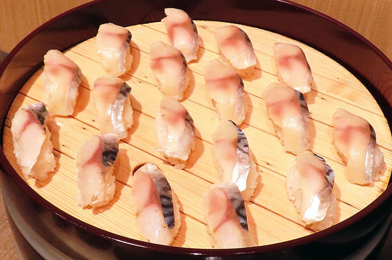 炙りしめさば握り